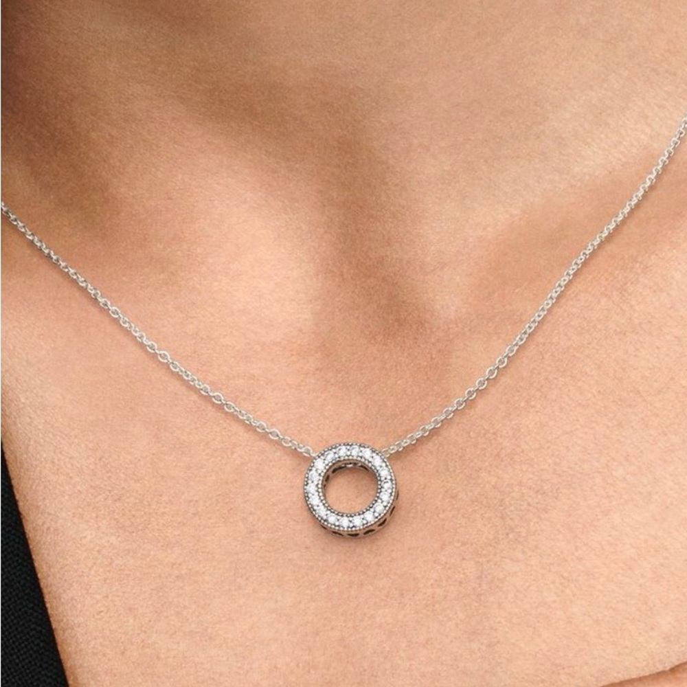 Pandora Pavé Circle Collier Necklace
Sterling silver 925